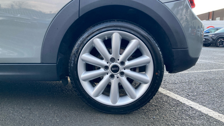 MINI Hatchback 1.5 Cooper Classic II 5dr Petrol Hatchback